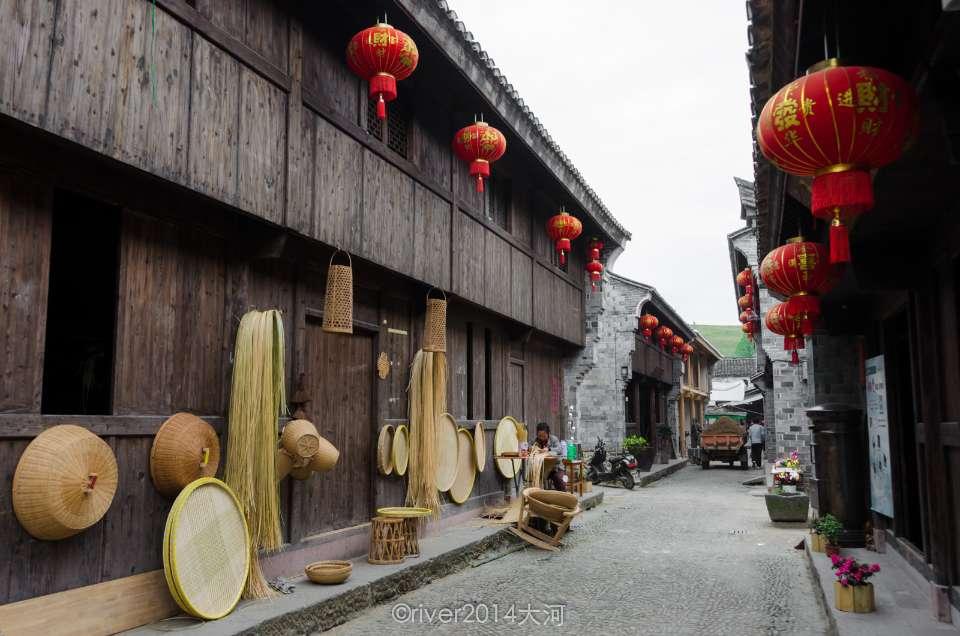 聊一聊 | 美甲店开始收春节费了,你过年还会做美甲吗?